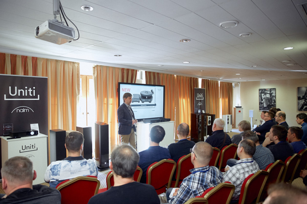 Digis 16_10-09-15.jpg